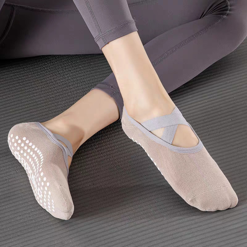 Professional Women Yoga Sock S - Pilates Is Yoga 评论和价格